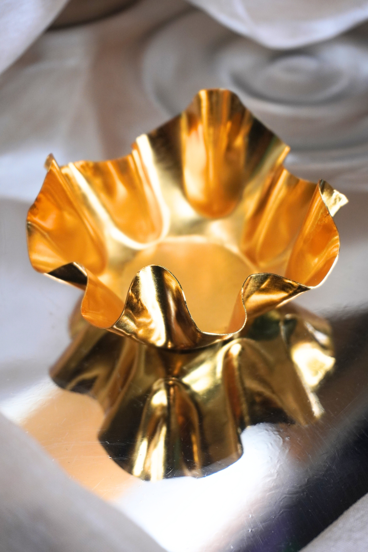 Abstract Swirl- Gold Plated Urli - Set Of 10