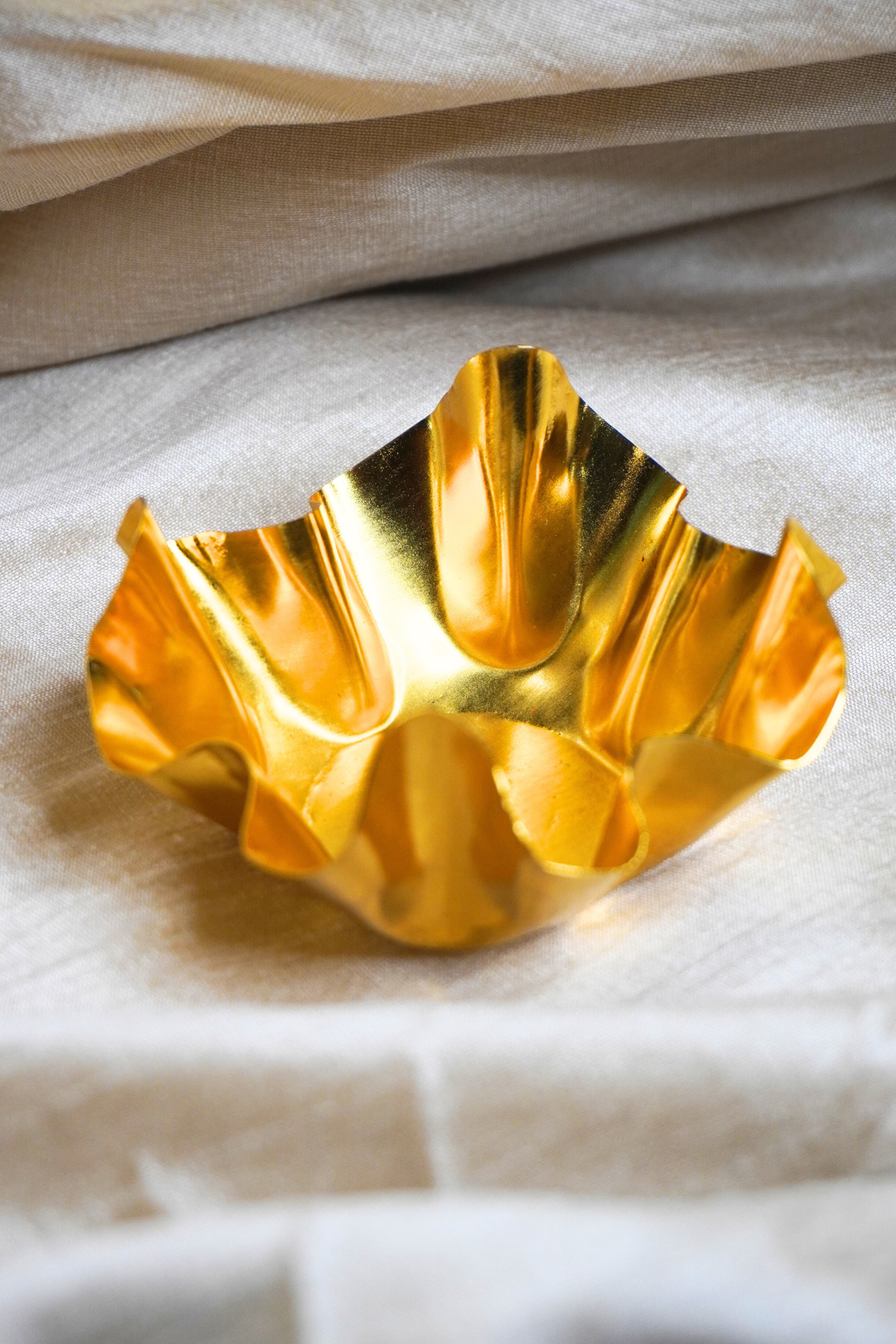 Abstract Swirl- Gold Plated Urli - Set Of 10