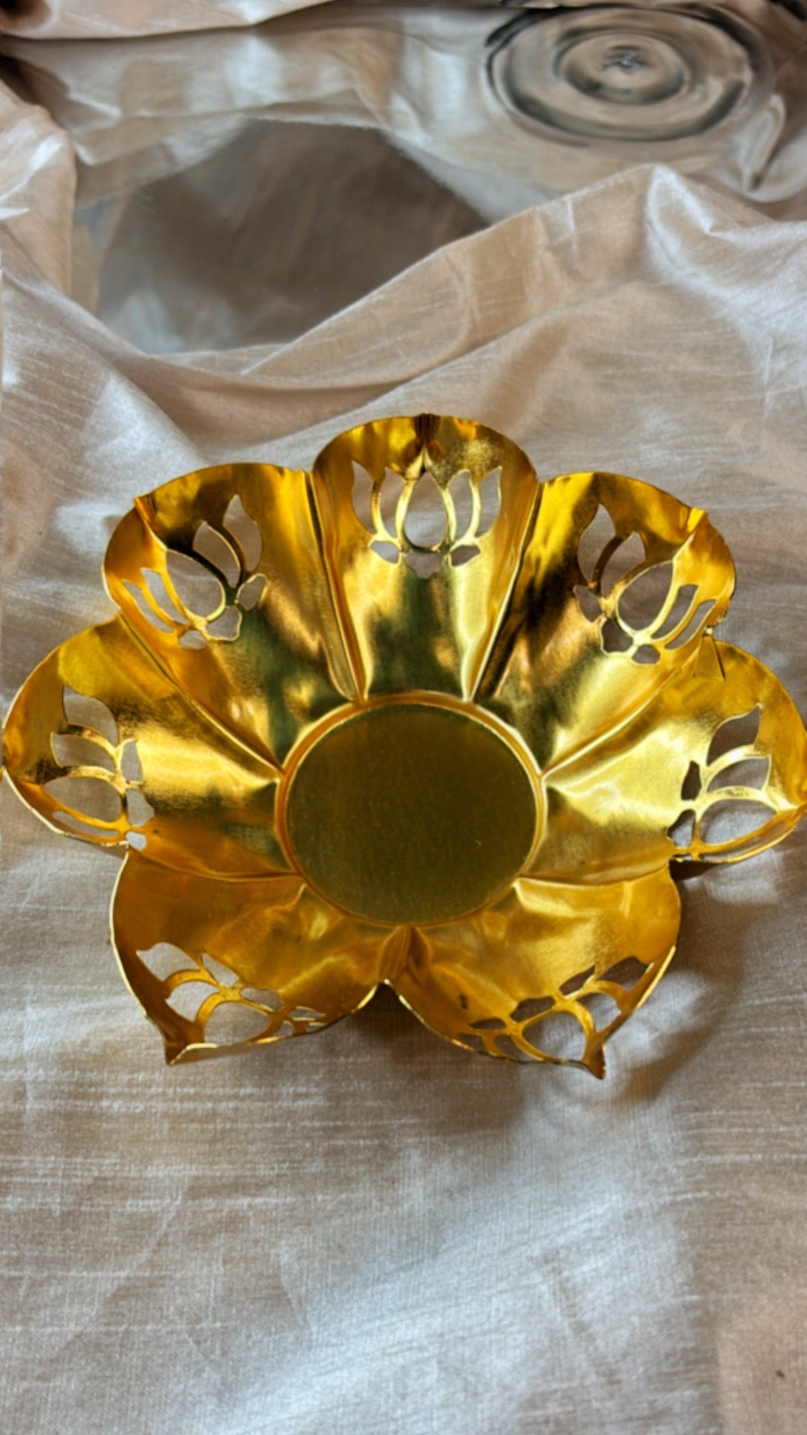 Lotus- Gold Plated Urli - Set Of 10