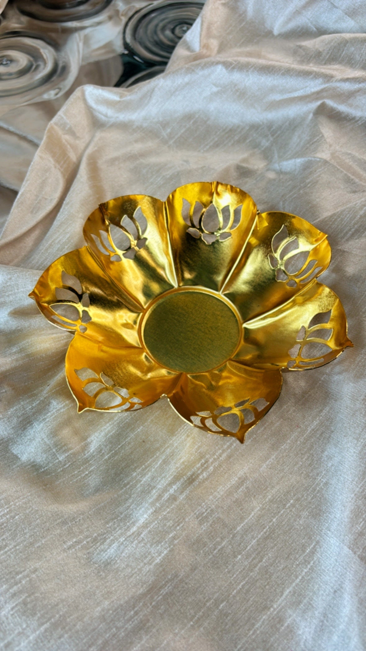 Lotus- Gold Plated Urli - Set Of 10