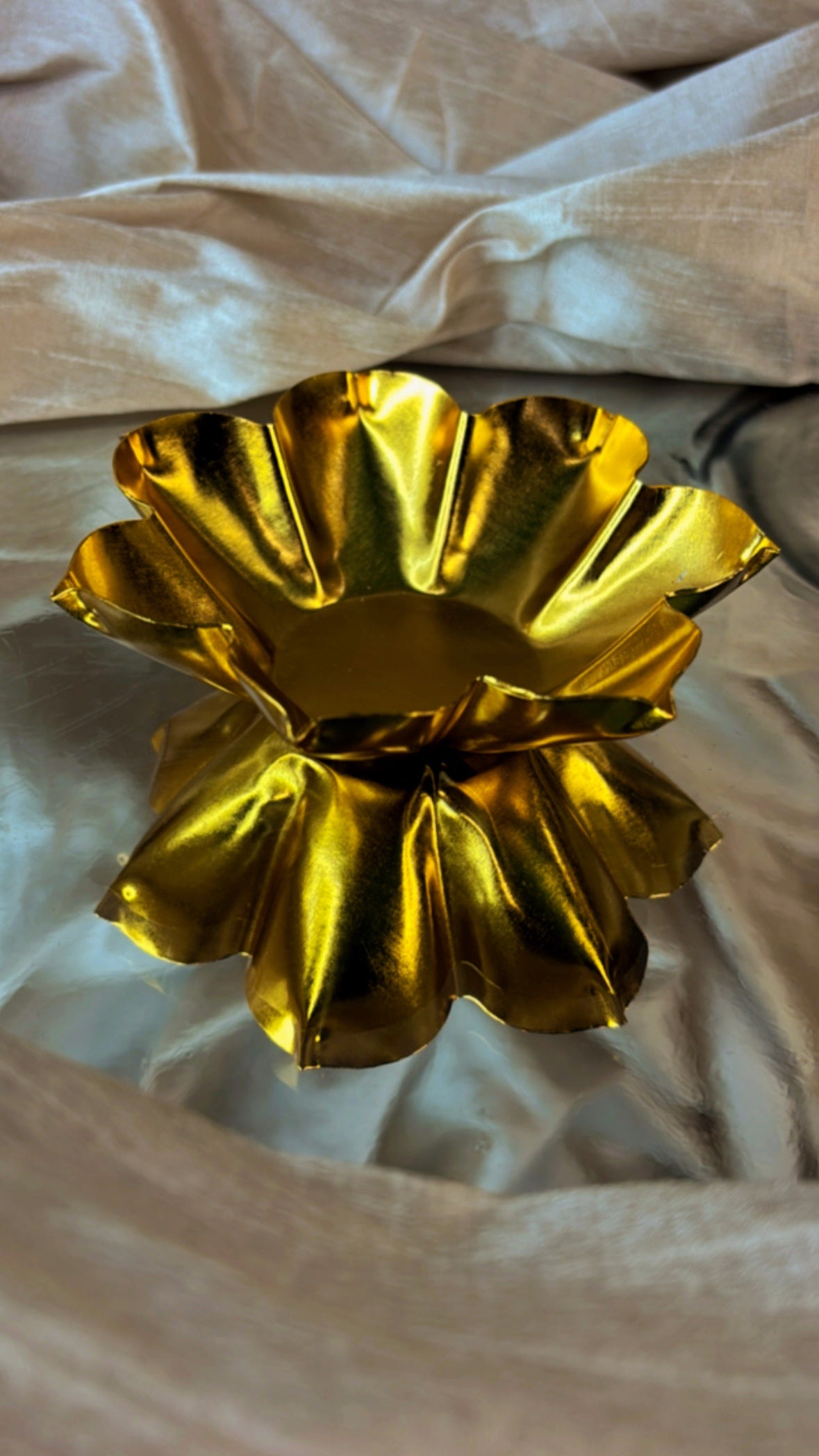 Seven Petal- Gold Plated Urli - Set Of 10