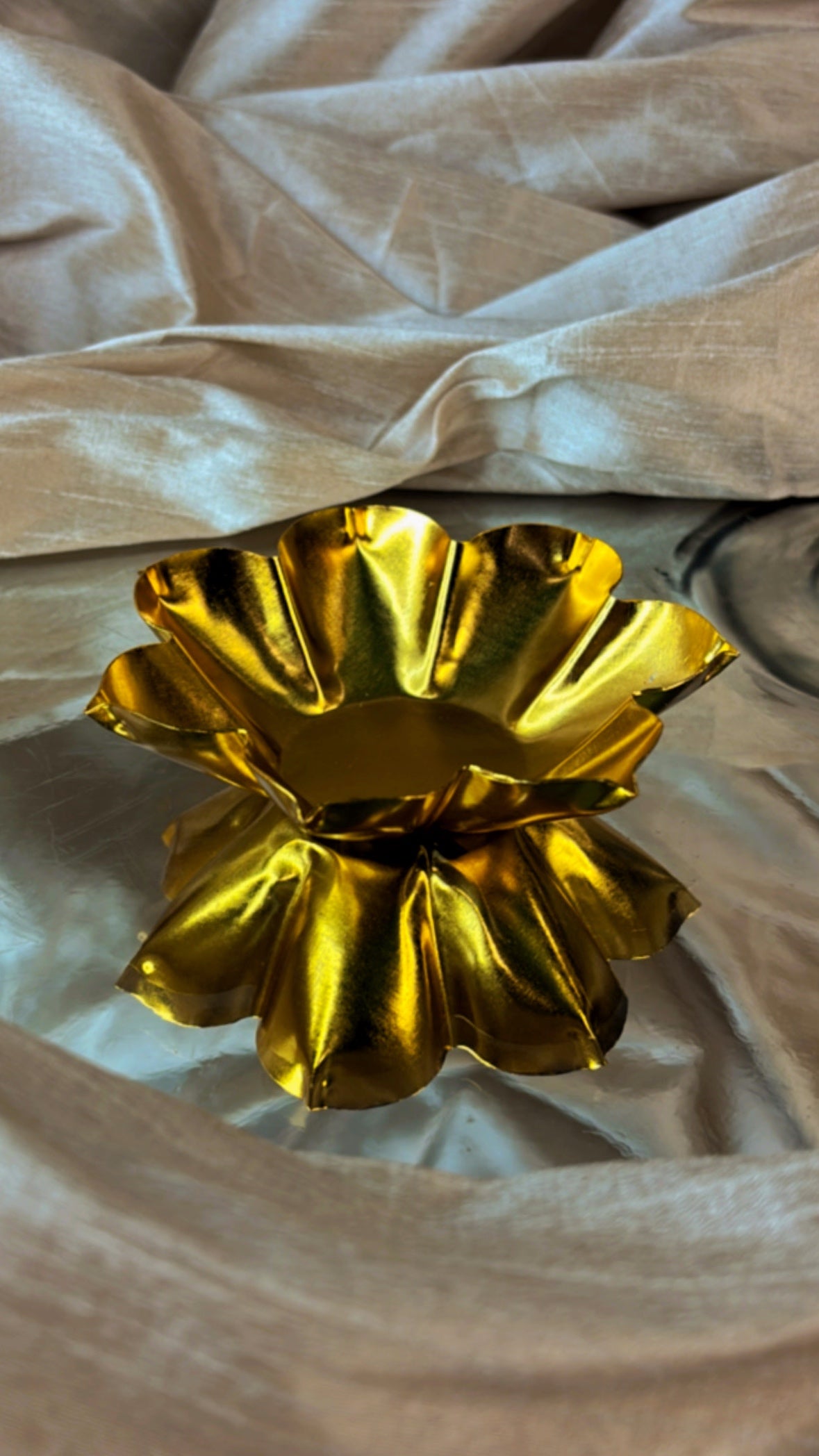 Seven Petal- Gold Plated Urli - Set Of 10