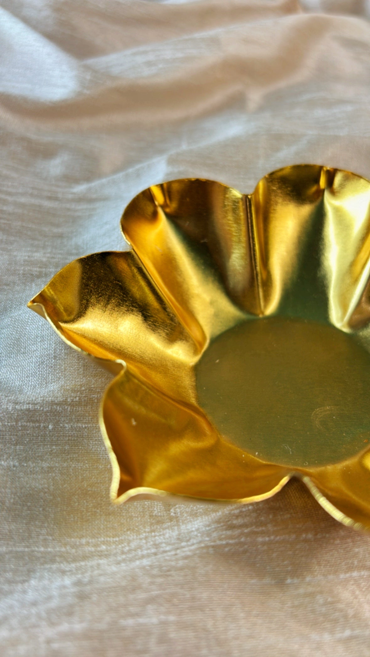 Seven Petal- Gold Plated Urli - Set Of 10
