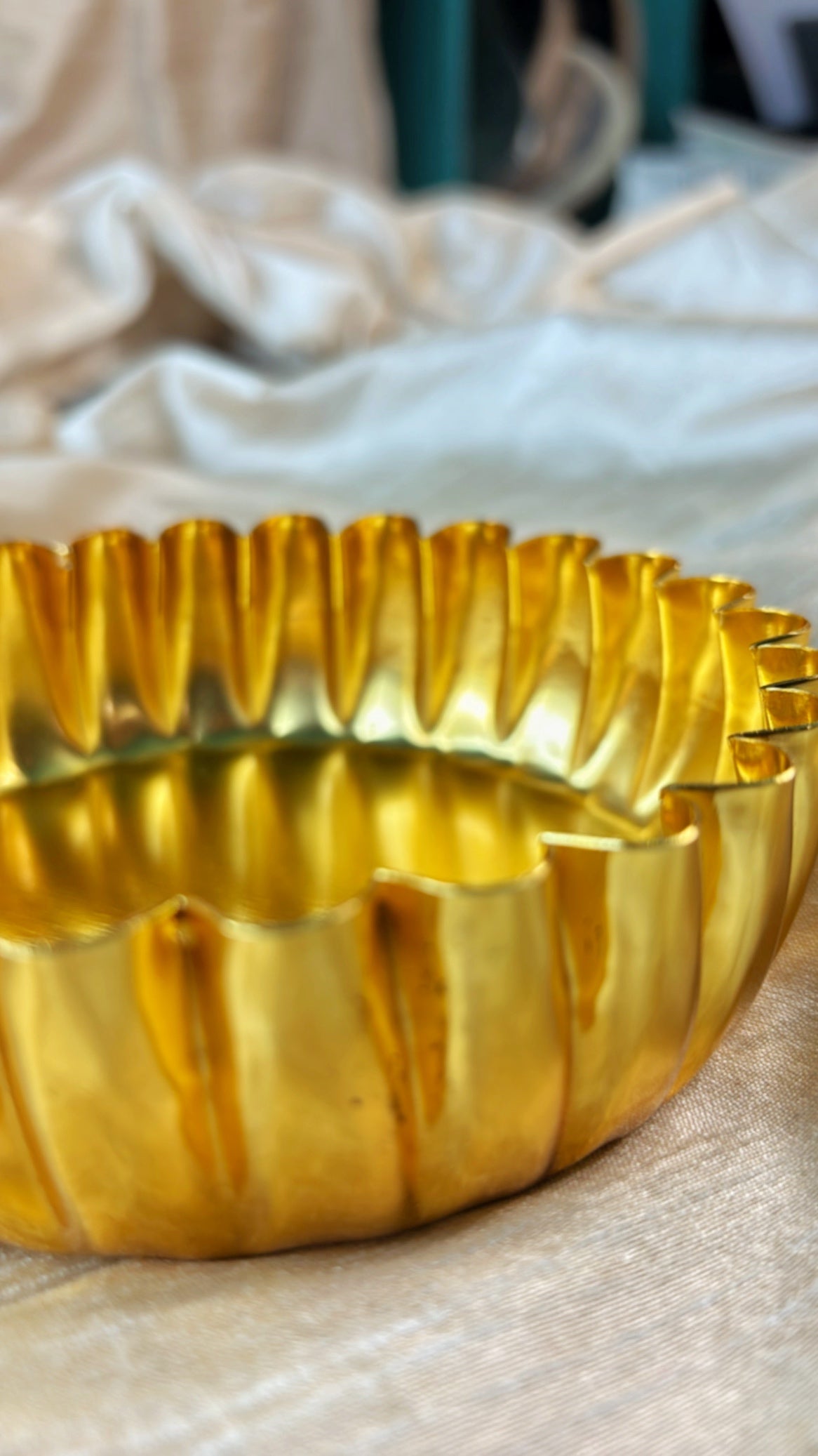 Sunflare - Gold plated Urli - Set Of 10