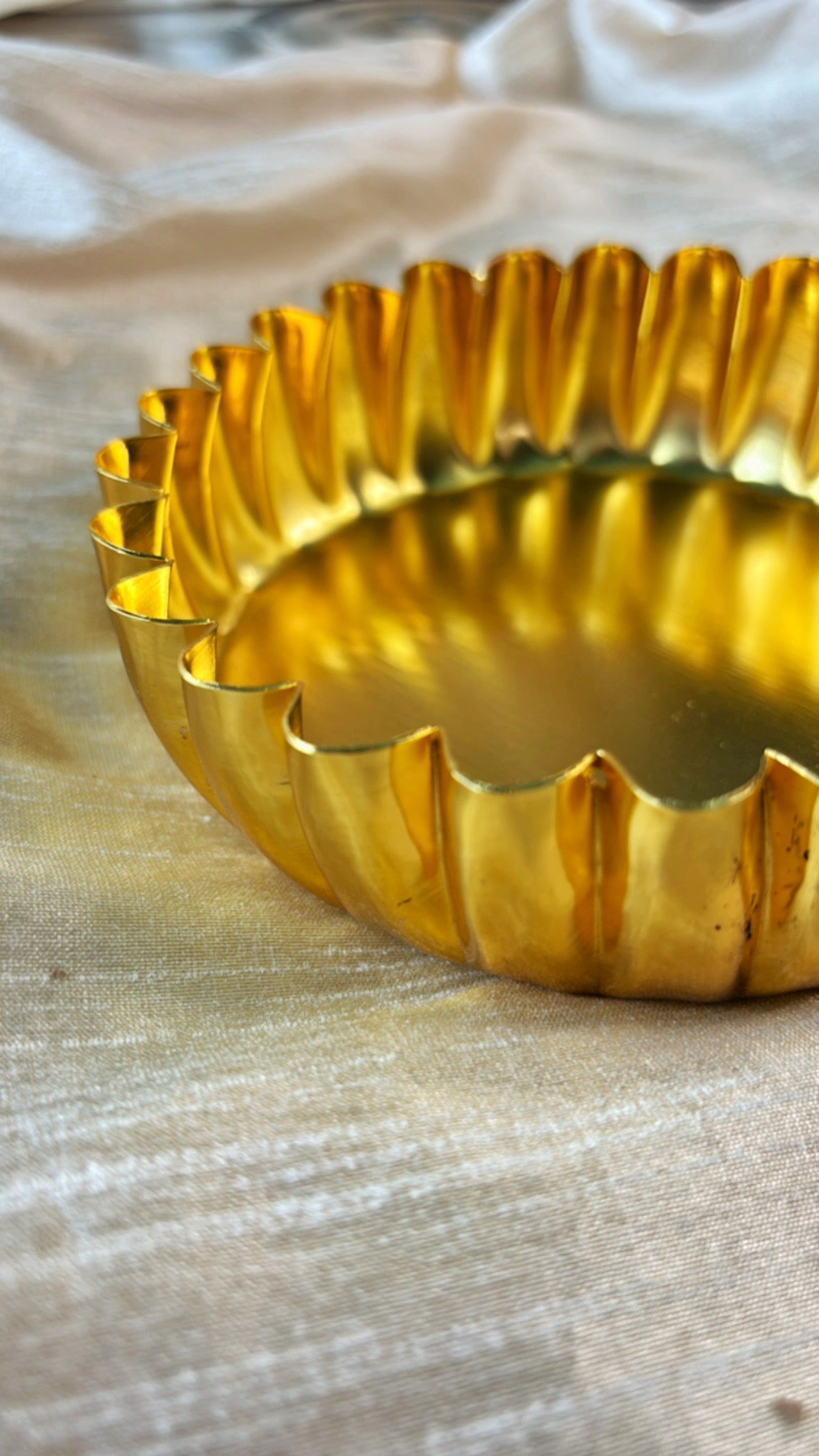 Sunflare - Gold plated Urli - Set Of 10
