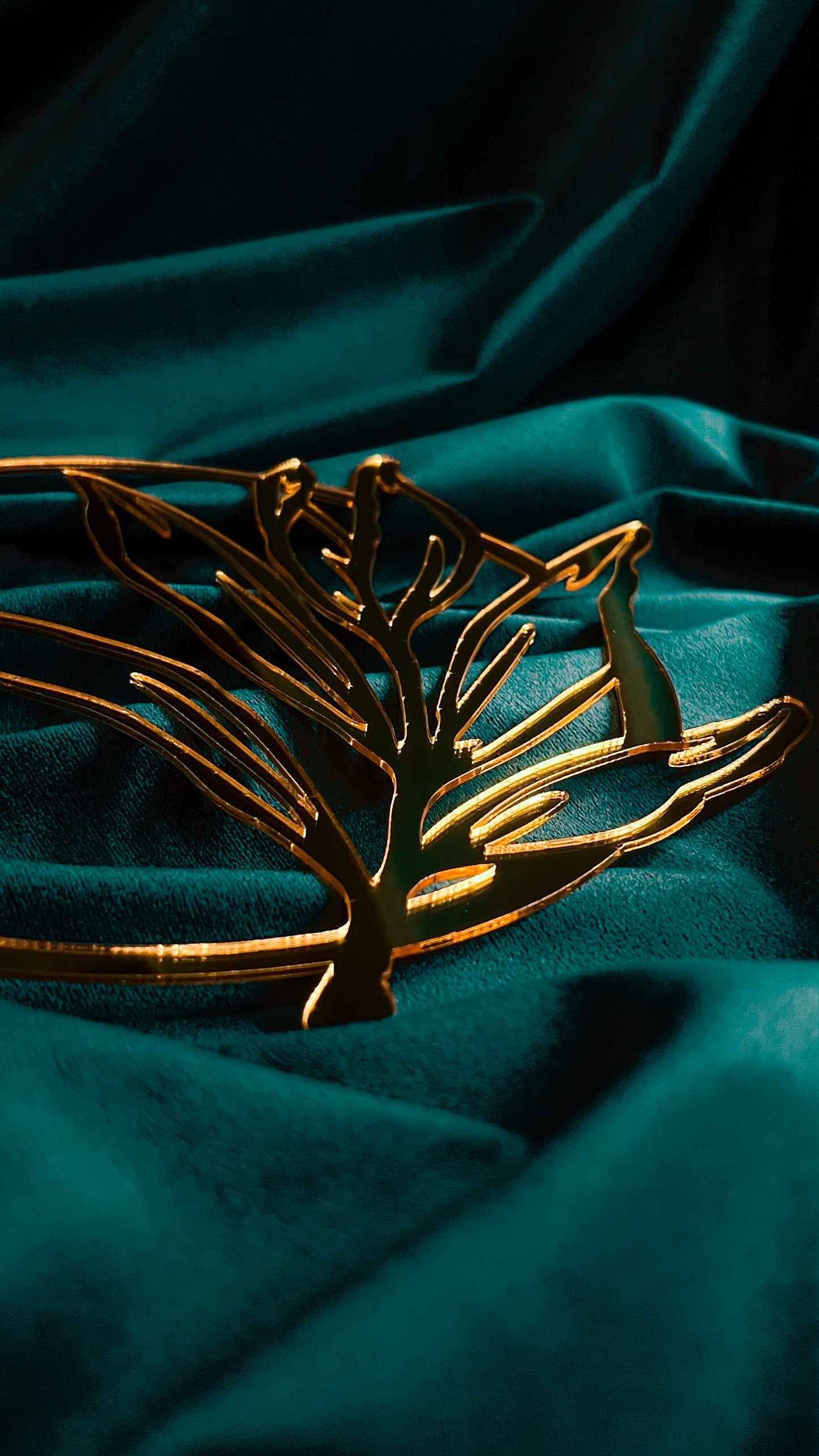 Decorative Leaf Ring Acrylic Cut Out