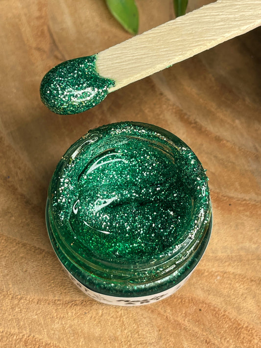 Emerald shimmer pigment
