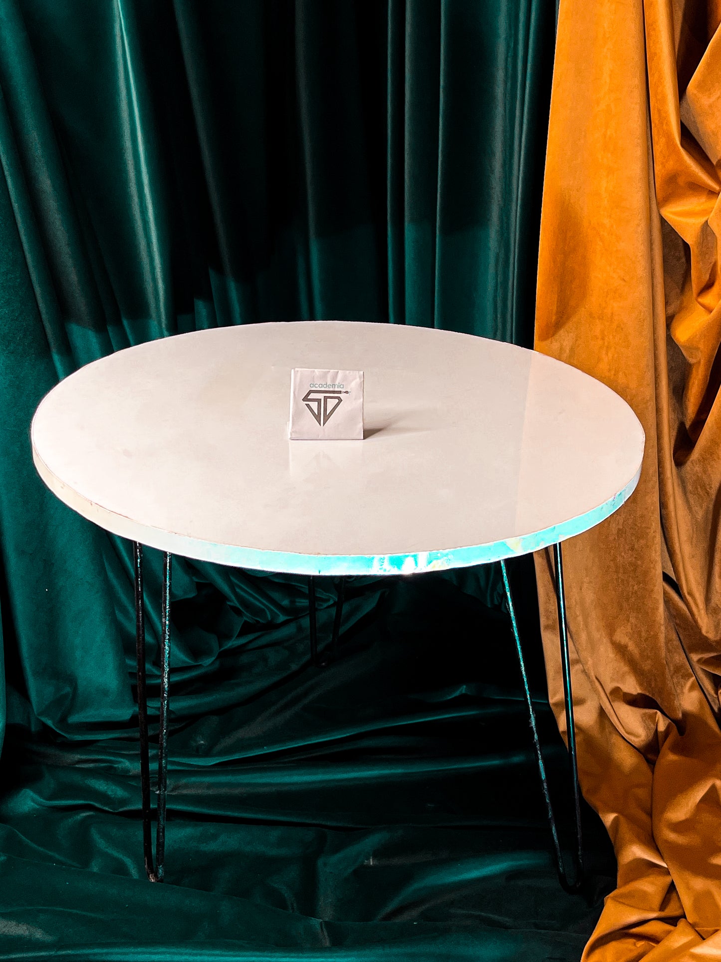 White Acrylic Table + 2:1 Resin Hardner- 300gm