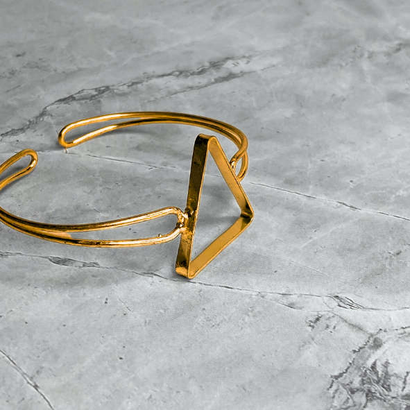 Triangular Gold Bracelets Triangle Gold Bracelet – SD Fine Arts