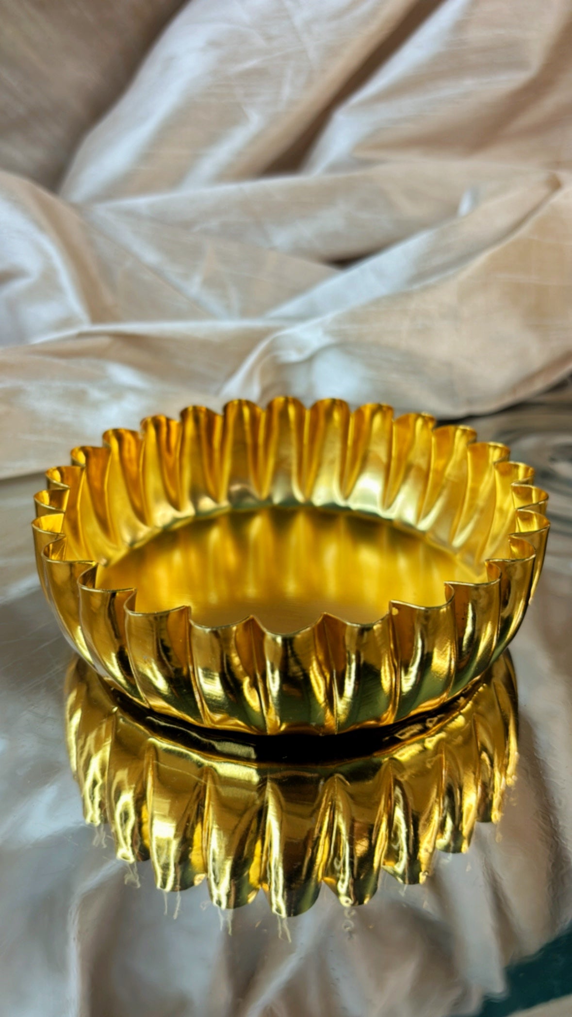 Sunflare - Gold plated Urli - Set Of 10