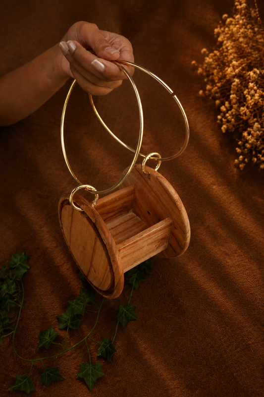 Wooden Wheel Structure with Round Golden Clasps and Handles