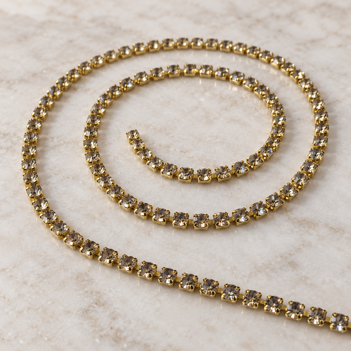 Sparkling Golden Rhinestone Chain (1 Meter)