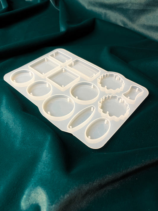 13 Cavity Rakhi Mould