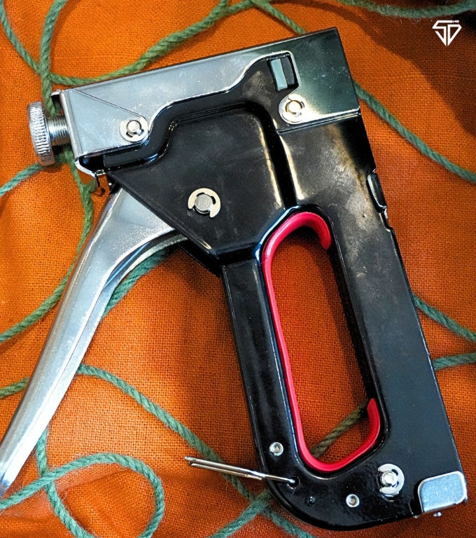Staple Gun with Pins