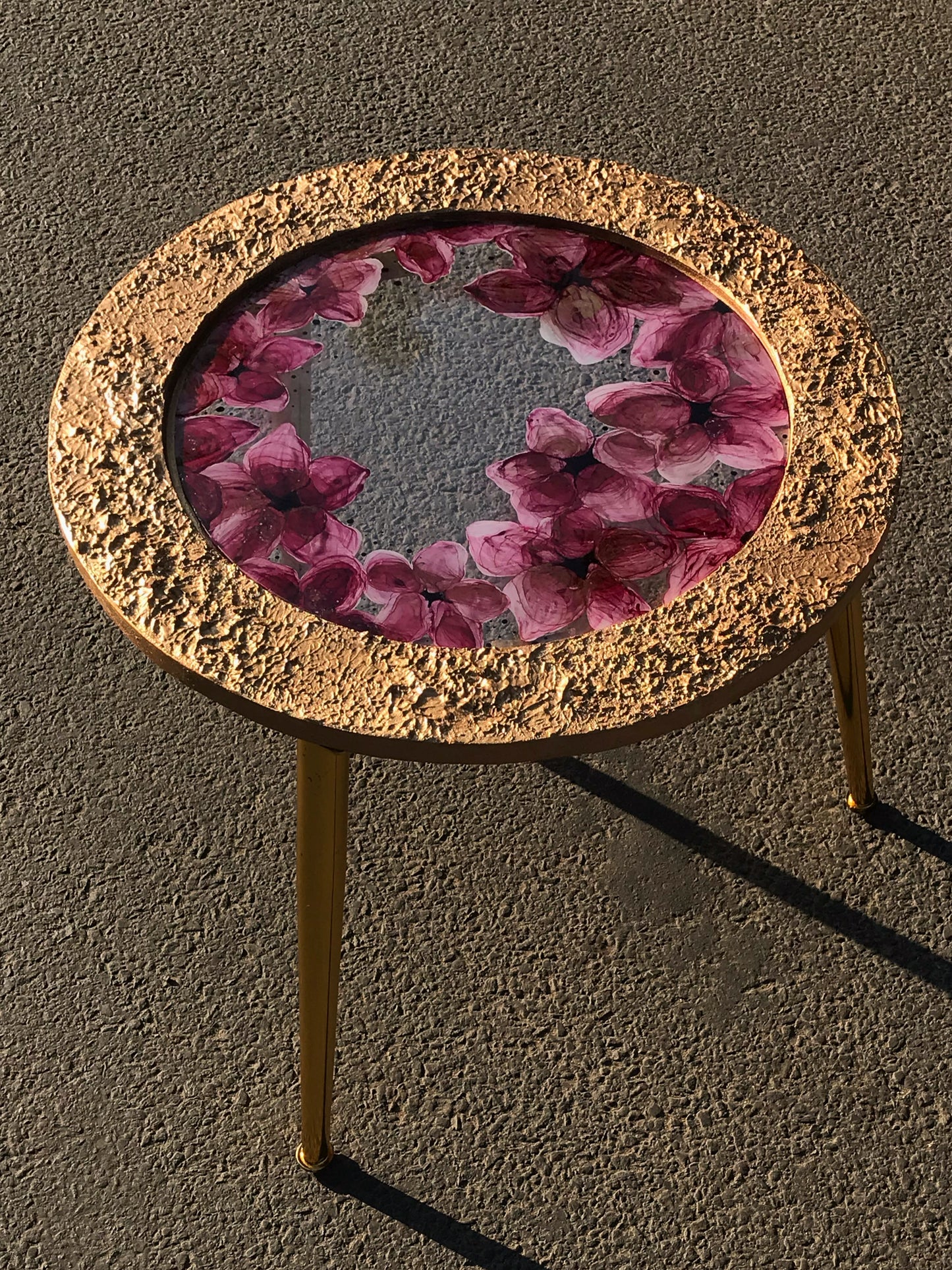 Round MDF Table with Acrylic Transparent Sheet